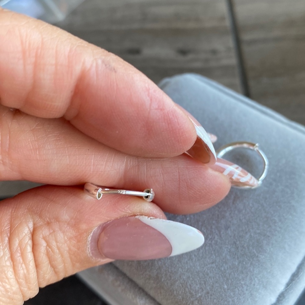 New Sterling Silver 2mm Hoop Earrings 1/2” inch in diameter - Picture 4 of 8